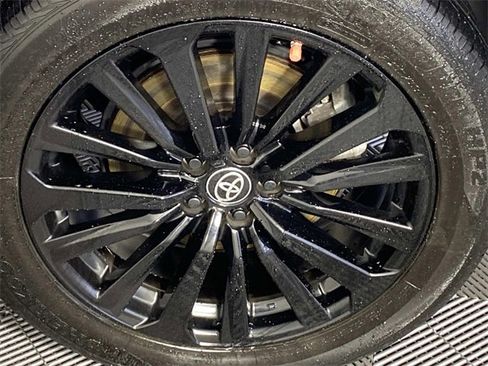 Used 2023 Toyota Highlander XSE image 30