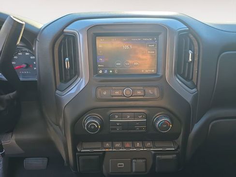 Used 2020 Chevrolet Silverado 1500 Custom w/ Custom Value Package image 6