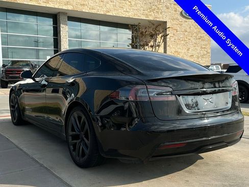 Used 2021 Tesla Model S Plaid image 8
