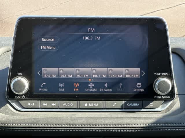 Used 2023 Nissan Rogue S AWD/4WD image 11