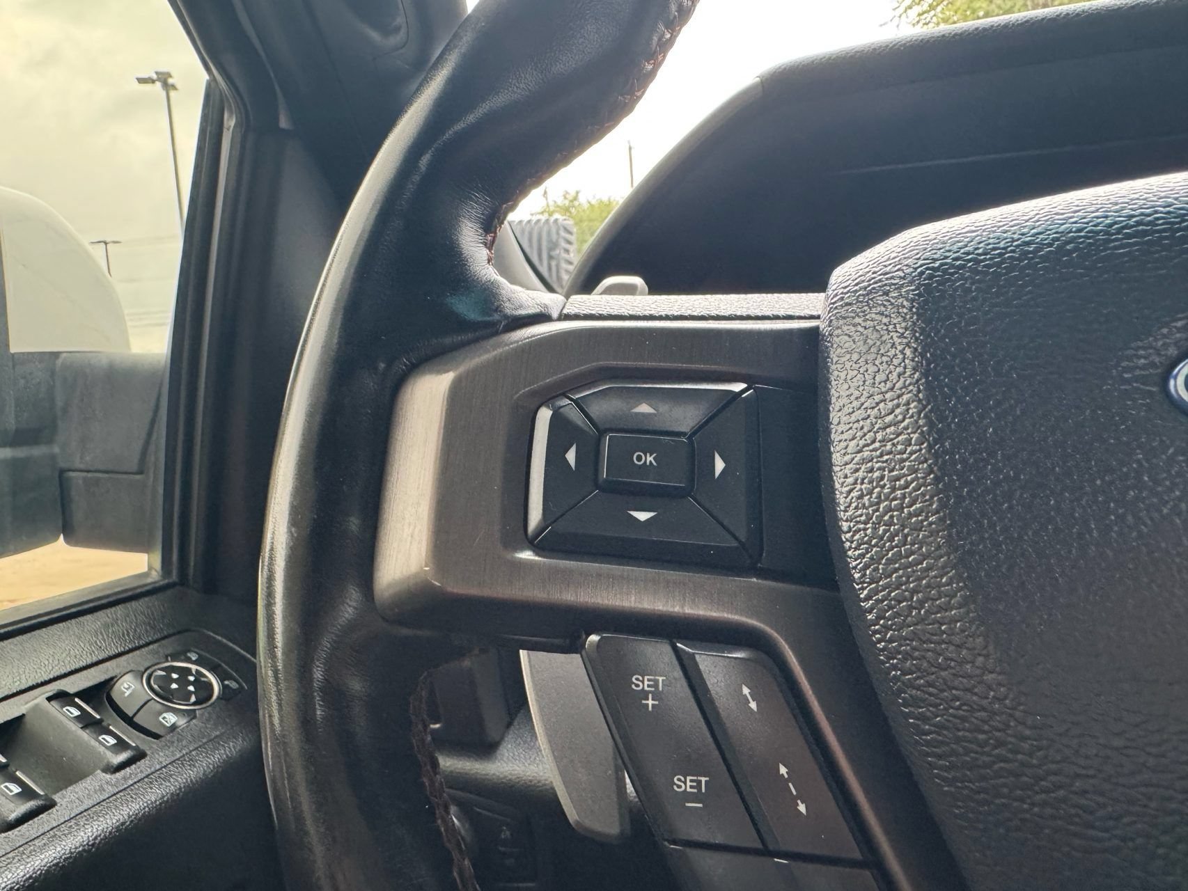 Used 2018 Ford F150 Raptor w/ Equipment Group 802A Luxury AWD/4WD image 15
