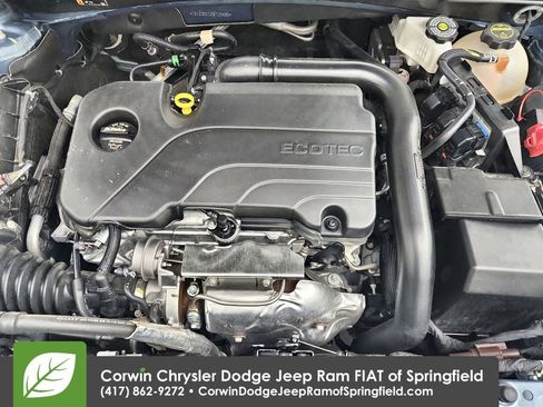 Used 2025 Chevrolet Malibu LT image 34