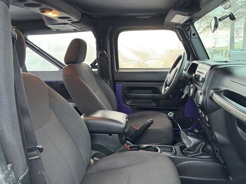 Used 2017 Jeep Wrangler Sport image 9