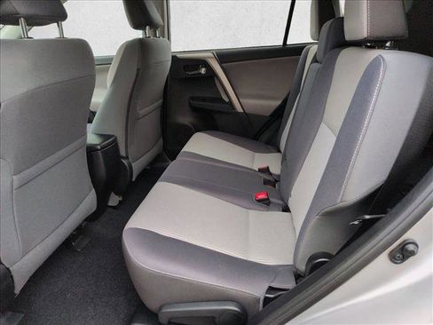 Used 2014 Toyota RAV4 XLE image 18