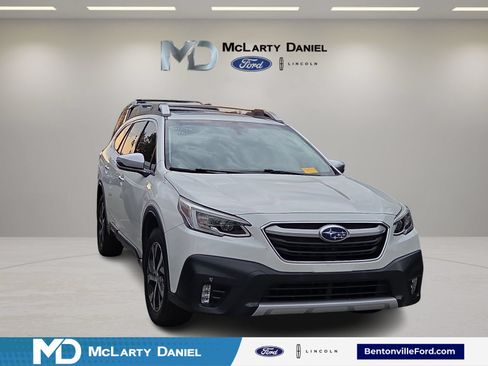 Used 2020 Subaru Outback Touring AWD/4WD image 1