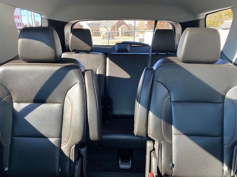 Used 2020 Chevrolet Traverse Premier image 30