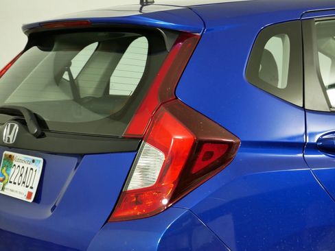 Used 2018 Honda Fit LX image 11