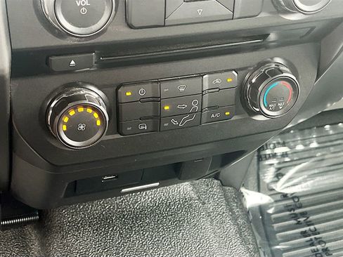 Used 2018 Ford F350 XLT w/ Snow Plow Prep Package AWD/4WD image 15