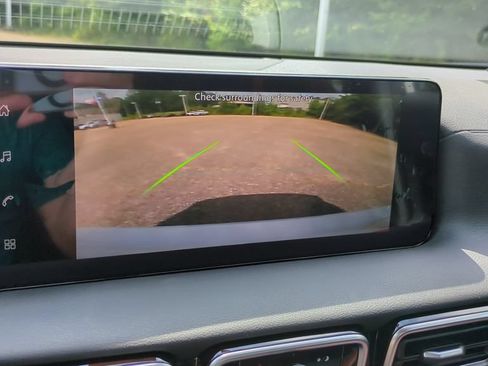 New 2026 Nissan Sentra SR w/ Floor Mat Package FWD image 23