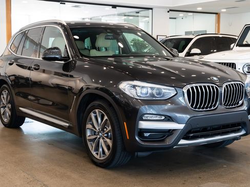 Used 2019 BMW X3 xDrive30i AWD/4WD image 3