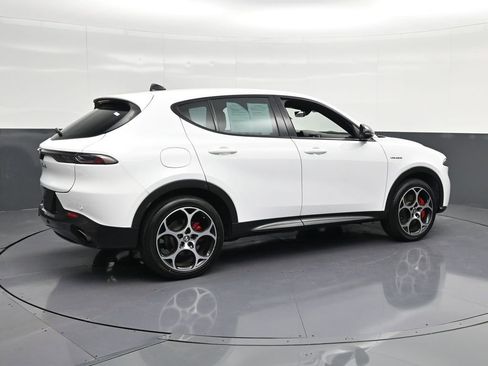 Used 2024 Alfa Romeo Tonale Veloce AWD/4WD image 3