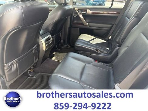 Used 2017 Lexus GX 460 Luxury AWD/4WD image 25