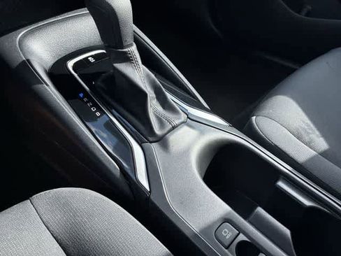 Used 2023 Toyota Corolla LE FWD image 39