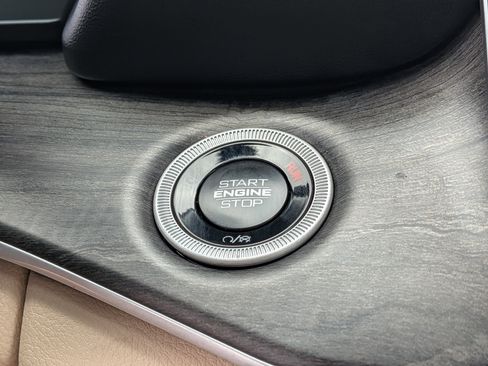 Used 2025 Jeep Grand Cherokee Limited image 31