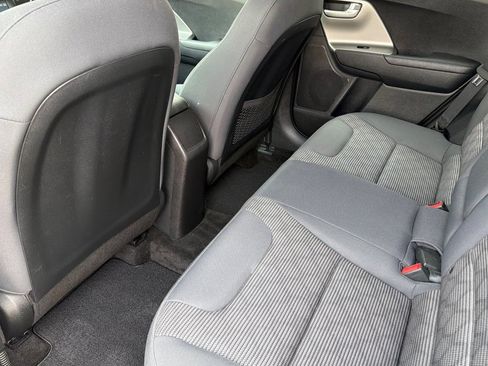 Used 2019 Kia Niro LX FWD image 11