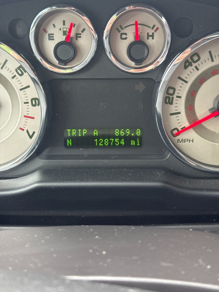 Used 2010 Ford Edge SEL FWD image 8