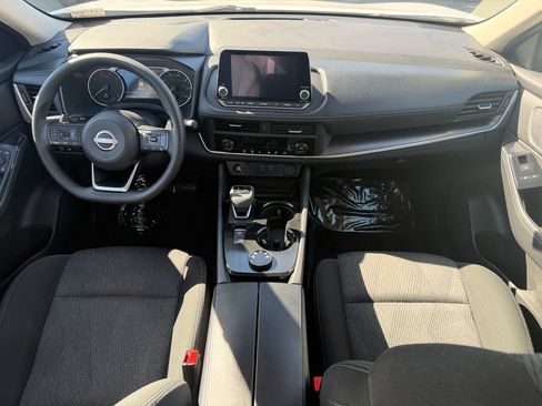 Used 2024 Nissan Rogue SV AWD/4WD image 25