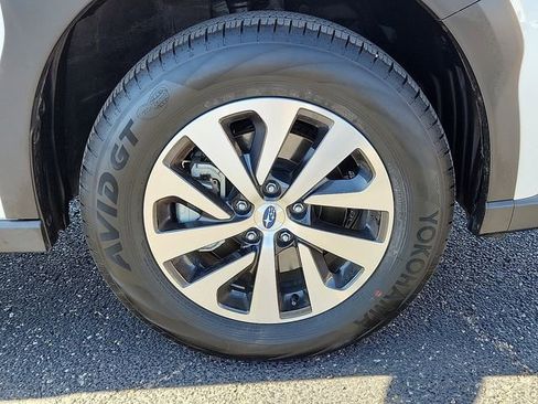 Used 2025 Subaru Outback Premium w/ Popular Package #1A image 7