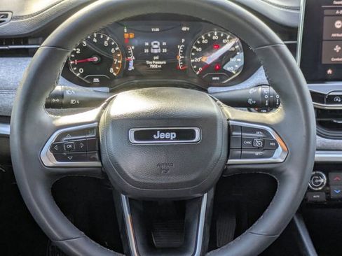 Used 2024 Jeep Compass Latitude image 12