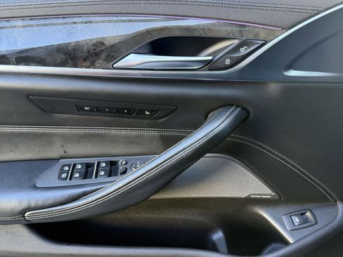 Used 2018 BMW M550i xDrive AWD/4WD image 17