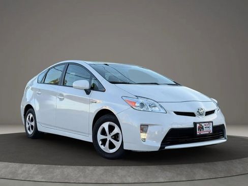 Used 2015 Toyota Prius Three FWD image 1