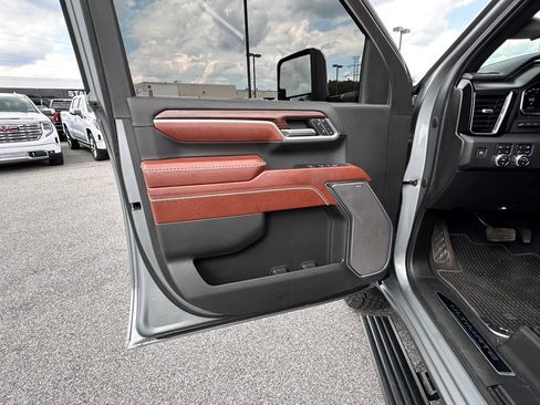 Certified 2024 GMC Sierra 2500 Denali Ultimate w/ Snow Plow Prep/Camper Package AWD/4WD image 24