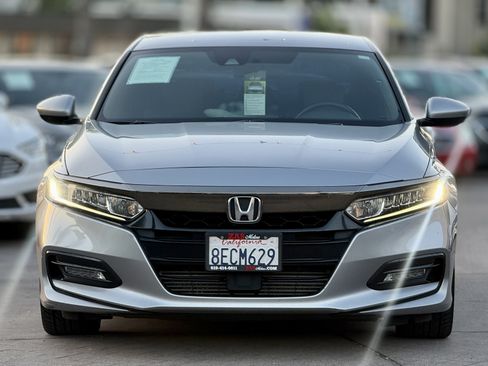 Used 2018 Honda Accord Sport image 4