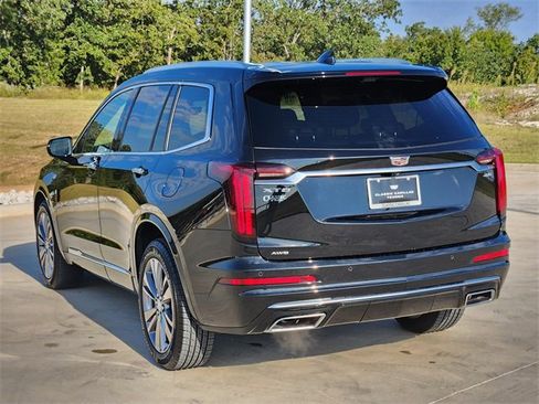 Certified 2024 Cadillac XT6 Premium Luxury w/ Platinum Package image 8