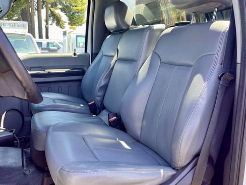 Used 2014 Ford F550 2WD Regular Cab Super Duty image 22