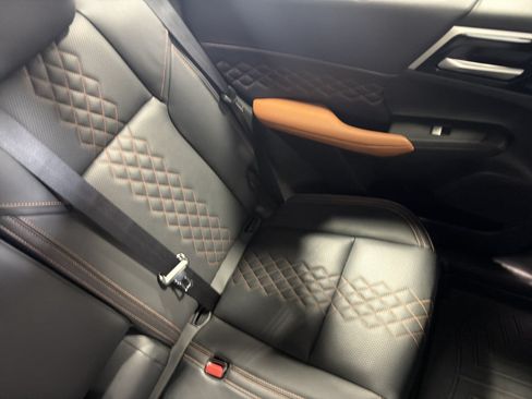 Used 2025 Mitsubishi Outlander SEL AWD/4WD image 14