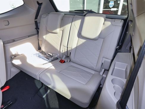 New 2026 Volkswagen Atlas SE image 16