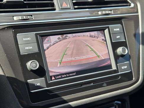 Used 2019 Volkswagen Tiguan S FWD image 13
