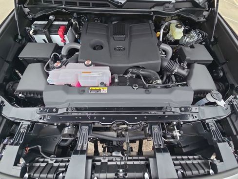 New 2026 Toyota Tundra Limited image 29