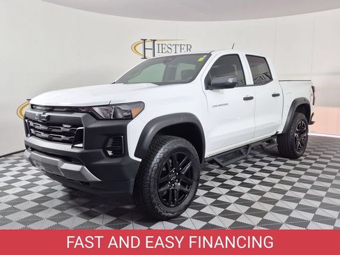 Certified 2025 Chevrolet Colorado Trail Boss AWD/4WD image 8