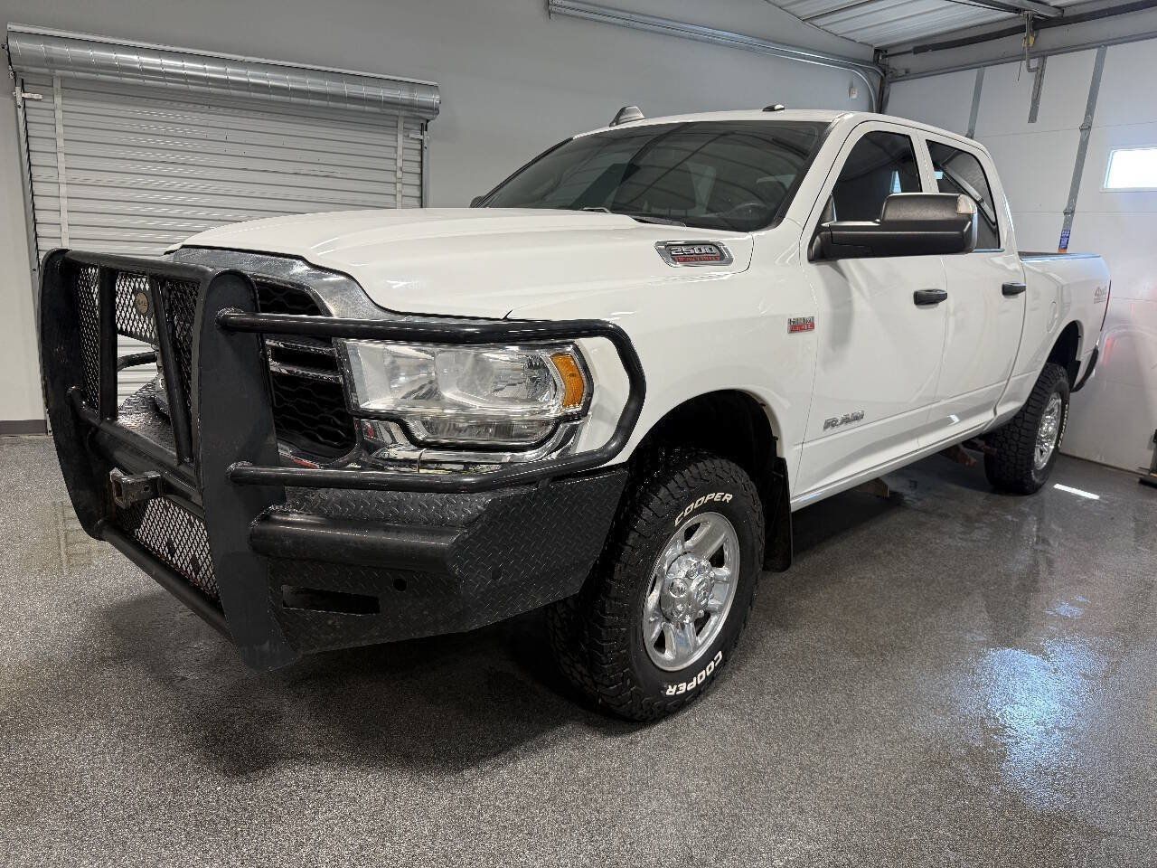 Used 2022 RAM 2500 Tradesman w/ Chrome Appearance Group AWD/4WD image 1