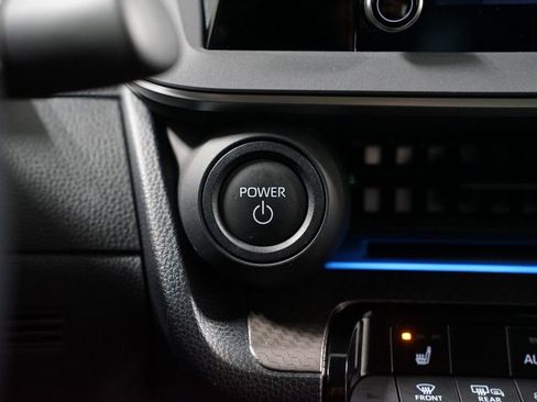 Certified 2025 Toyota Prius image 20