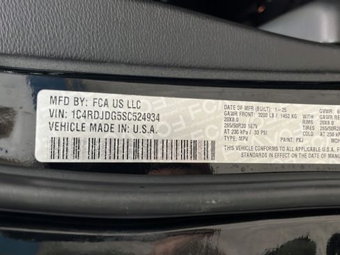 Used 2025 Dodge Durango GT AWD/4WD image 41