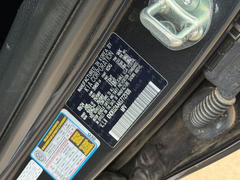 Used 2025 Kia Seltos S image 29