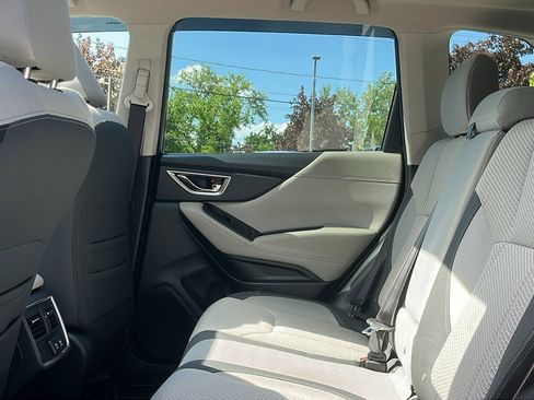 Certified 2022 Subaru Forester Premium AWD/4WD image 23