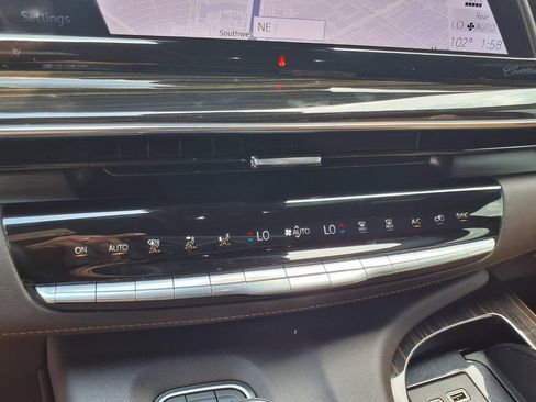 Used 2024 Cadillac Escalade Sport w/ Touring Package AWD/4WD image 22