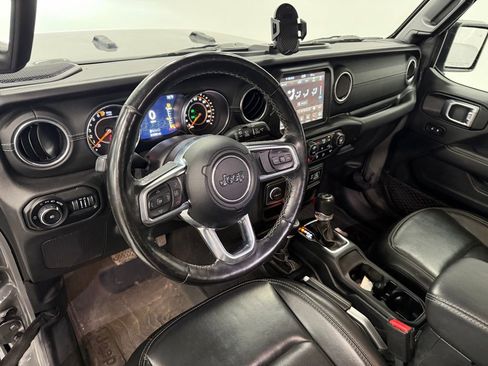 Used 2021 Jeep Wrangler Unlimited Sahara w/ Dual Top Group image 12