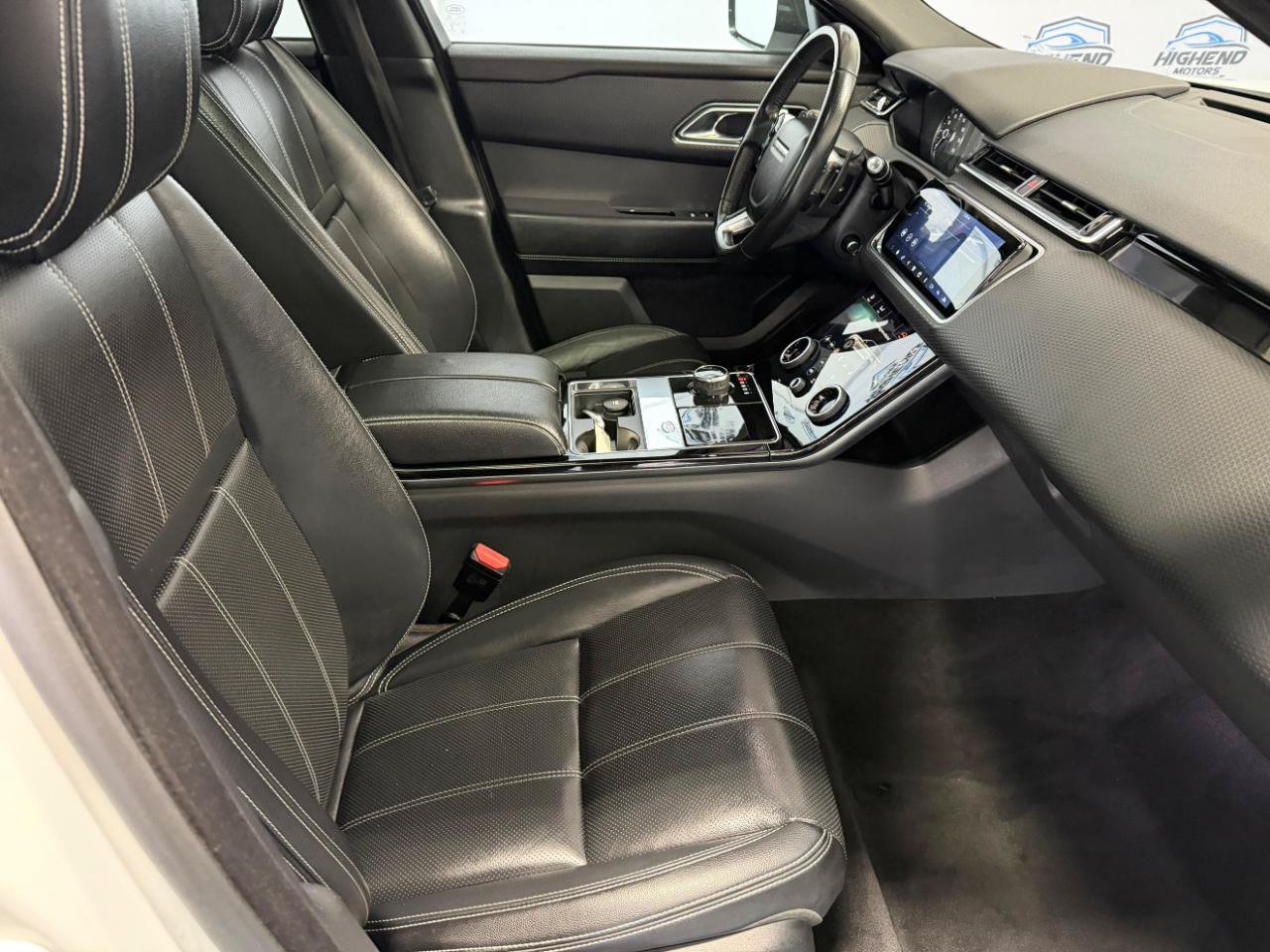Used 2018 Land Rover Range Rover Velar S AWD/4WD image 27