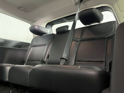 Used 2025 Ford Expedition Platinum AWD/4WD image 31