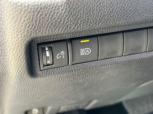 Used 2025 Toyota RAV4 XLE w/ Convenience Package AWD/4WD image 26