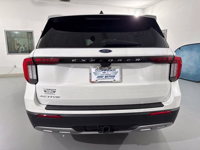 Used 2026 Ford Explorer Active w/ Active Comfort Package RWD image 7