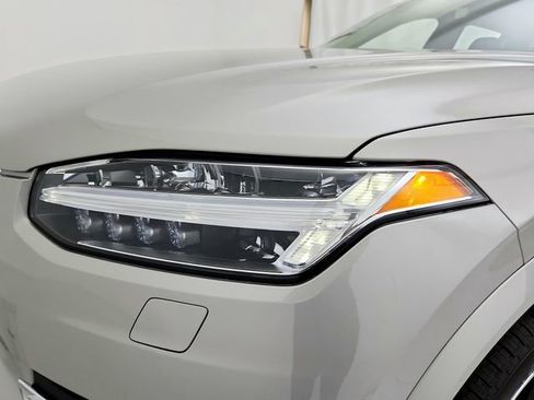 New 2025 Volvo XC90 B6 Plus w/ Protection Package Premier image 18