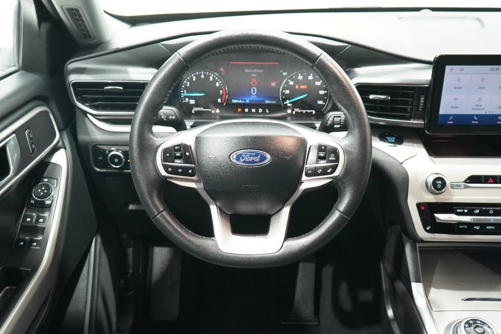 Used 2024 Ford Explorer XLT w/ Equipment Group 202A AWD/4WD image 13