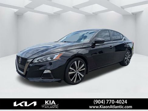 Used 2021 Nissan Altima 2.5 SR w/ SR Premium Package FWD image 7