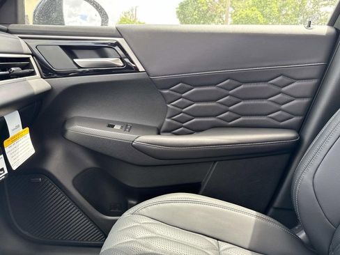 New 2026 Mitsubishi Outlander SEL FWD image 28