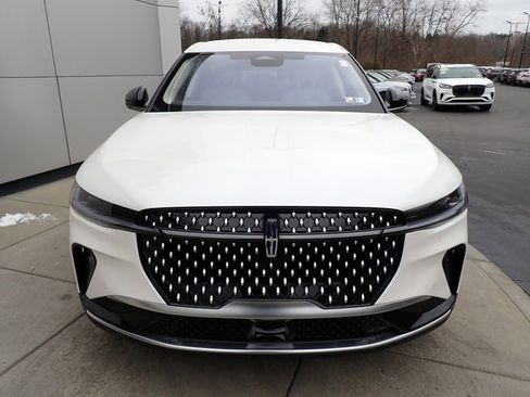 New 2026 Lincoln Nautilus Premier image 16